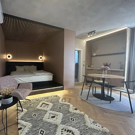 شقة Wims - Romantic With Private Jacuzzi, Garden & Parking *