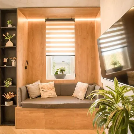 Wims - Romantic With Private Jacuzzi, Garden & Parking * زادار